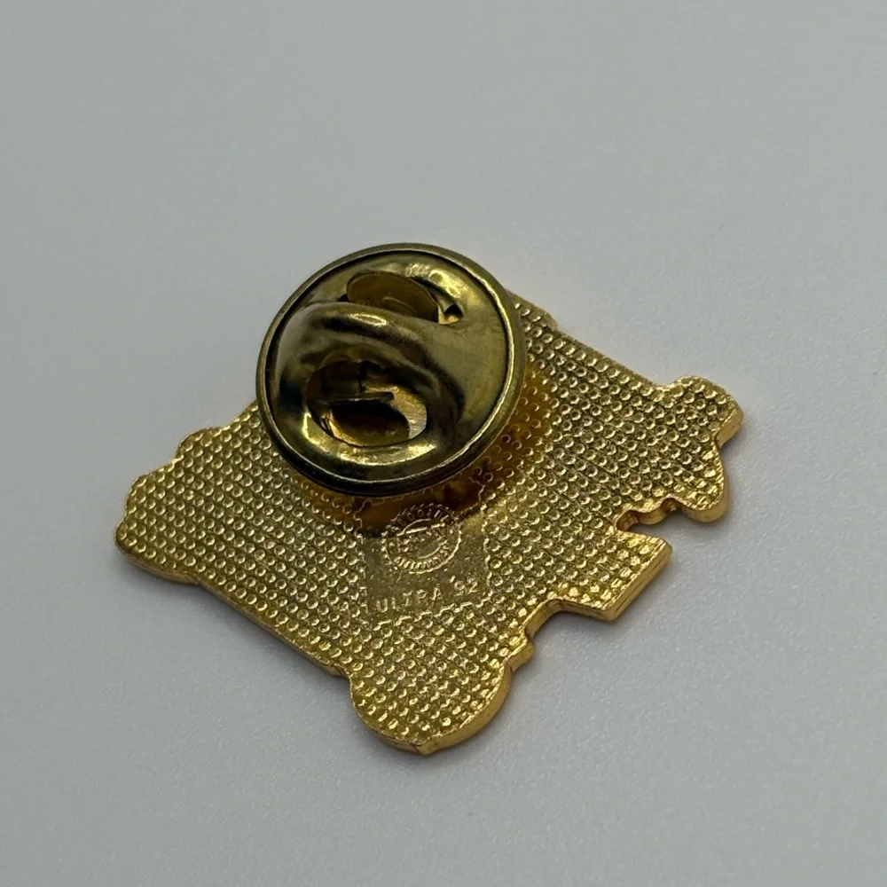 Vintage 1992 World Series Champions Toronto Blue Jays Lapel Pin MLB - Picture 3 of 4